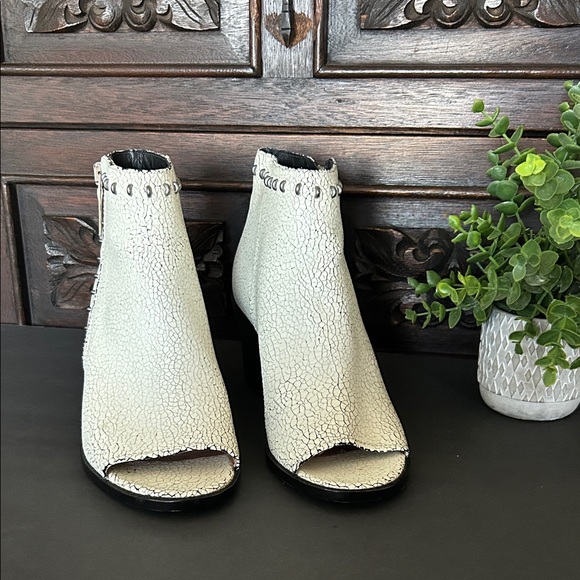 Frye Brielle Rebel Peep Toe Crackle Leather Bootie - Picture 3 of 17